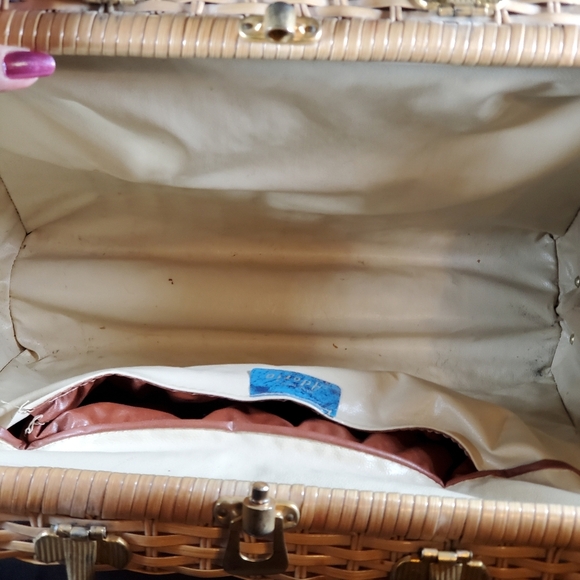 "Fabulous"  1960's Adoria Wicked Bag - Picture 5 of 7